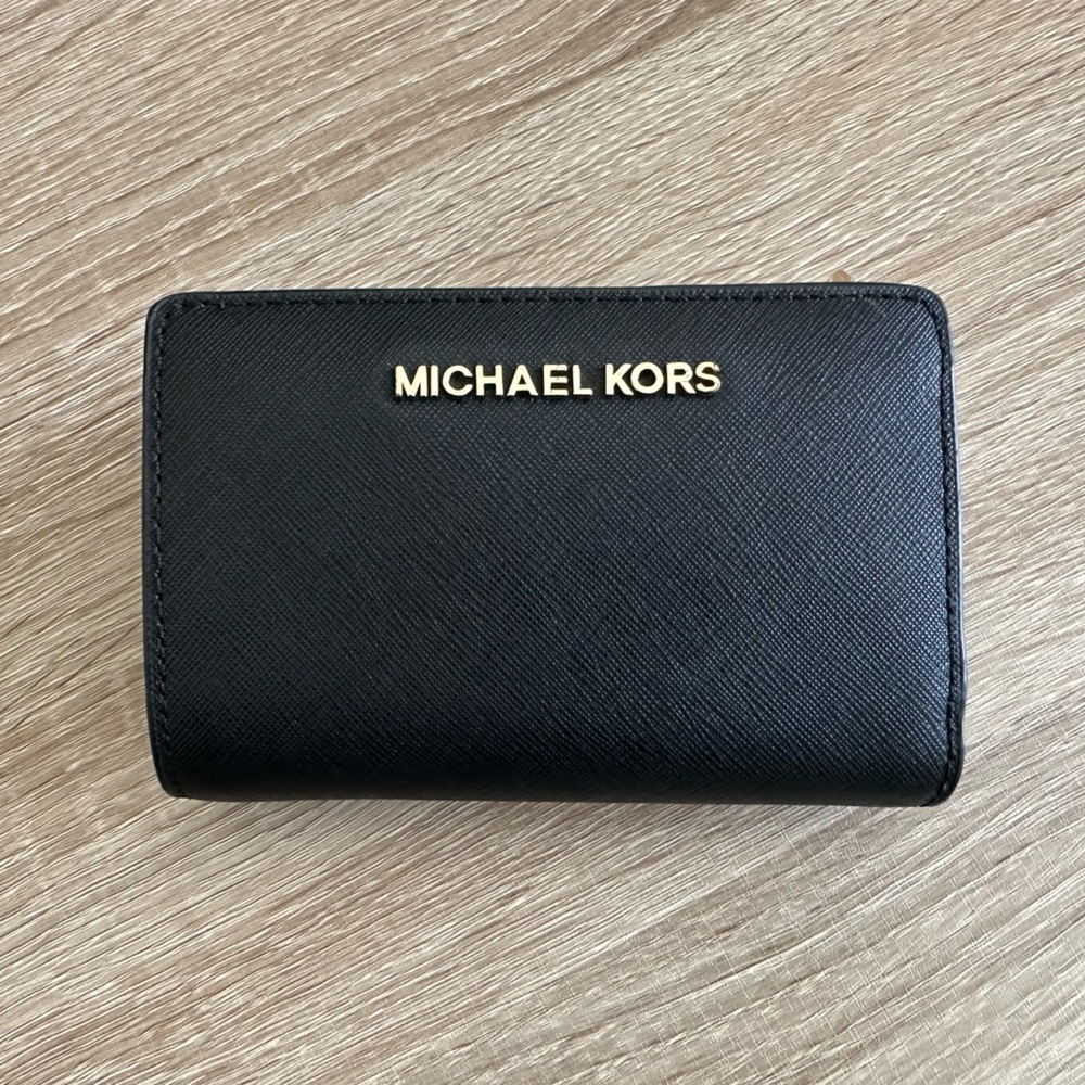 Michael Kors Small Bifold Black Margaux Wallet